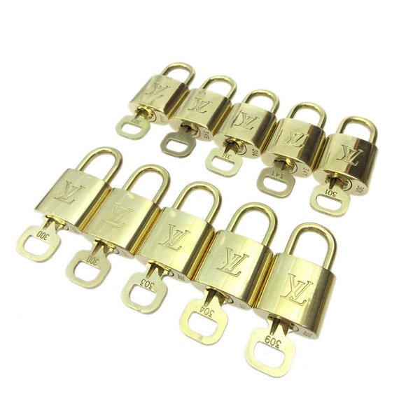 LOUIS VUITTON Padlock & Key Bag Accessories Charm 10 Piece Set Gold - Picture 1 of 1